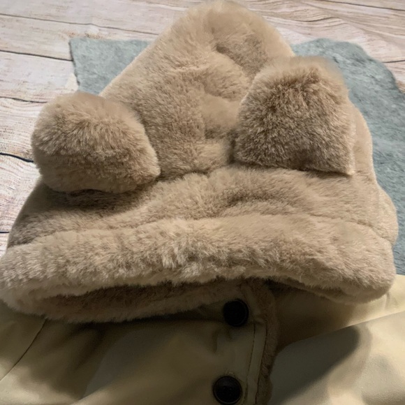Kid’s Hooded Bear Button Up Lined Coat - Picture 4 of 6